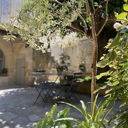 לינה וארוחת בוקר Fontanes  La Dame Jeanne מראה חיצוני תמונה